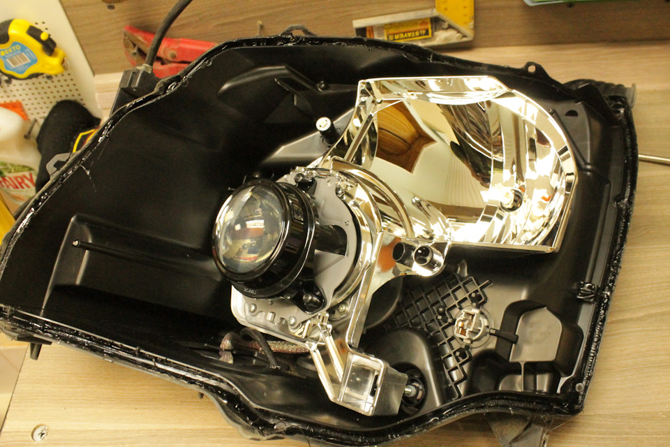 Переделка фар на евросвет — Toyota Noah, 2 л, 2009 года | своими руками ...