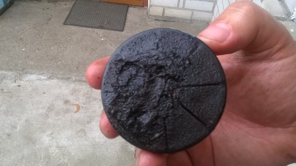 Замена втулки опоры двигателя и чистка фильтра заборника в баке ...