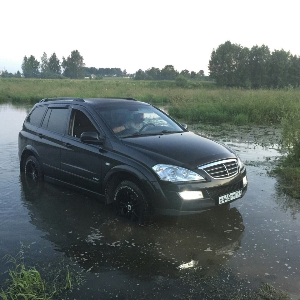 Ssangyong kyron черный дым