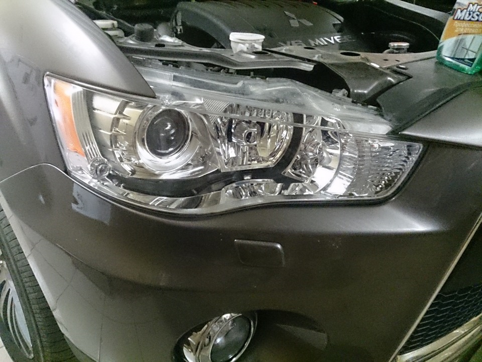 защита фар — Mitsubishi Outlander XL, 3 л, 2012 года | аксессуары | DRIVE2