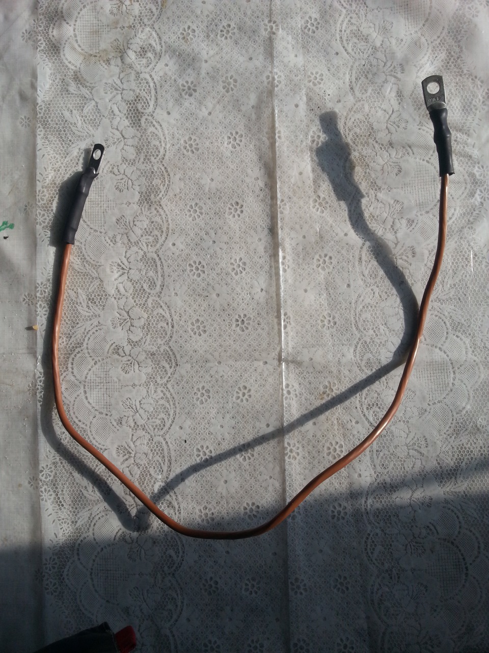 Дополнительная масса аккумулятора. — Lada 21124, 1,6 л, 2006 года ...