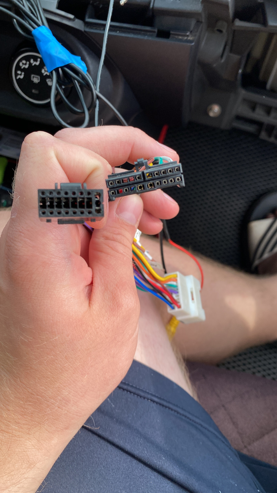 Замена магнитолы — Mitsubishi Lancer X, 1,6 л, 2012 года | своими ...