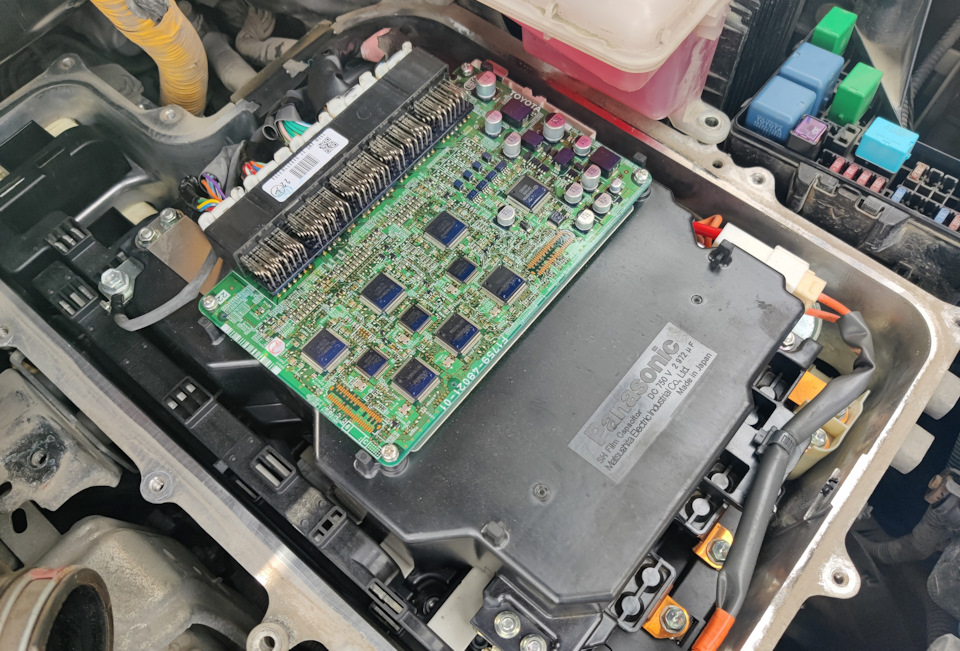 Замена термопасты в инверторе — Lexus RX 400h (2G), 3,3 л, 2008 года ...