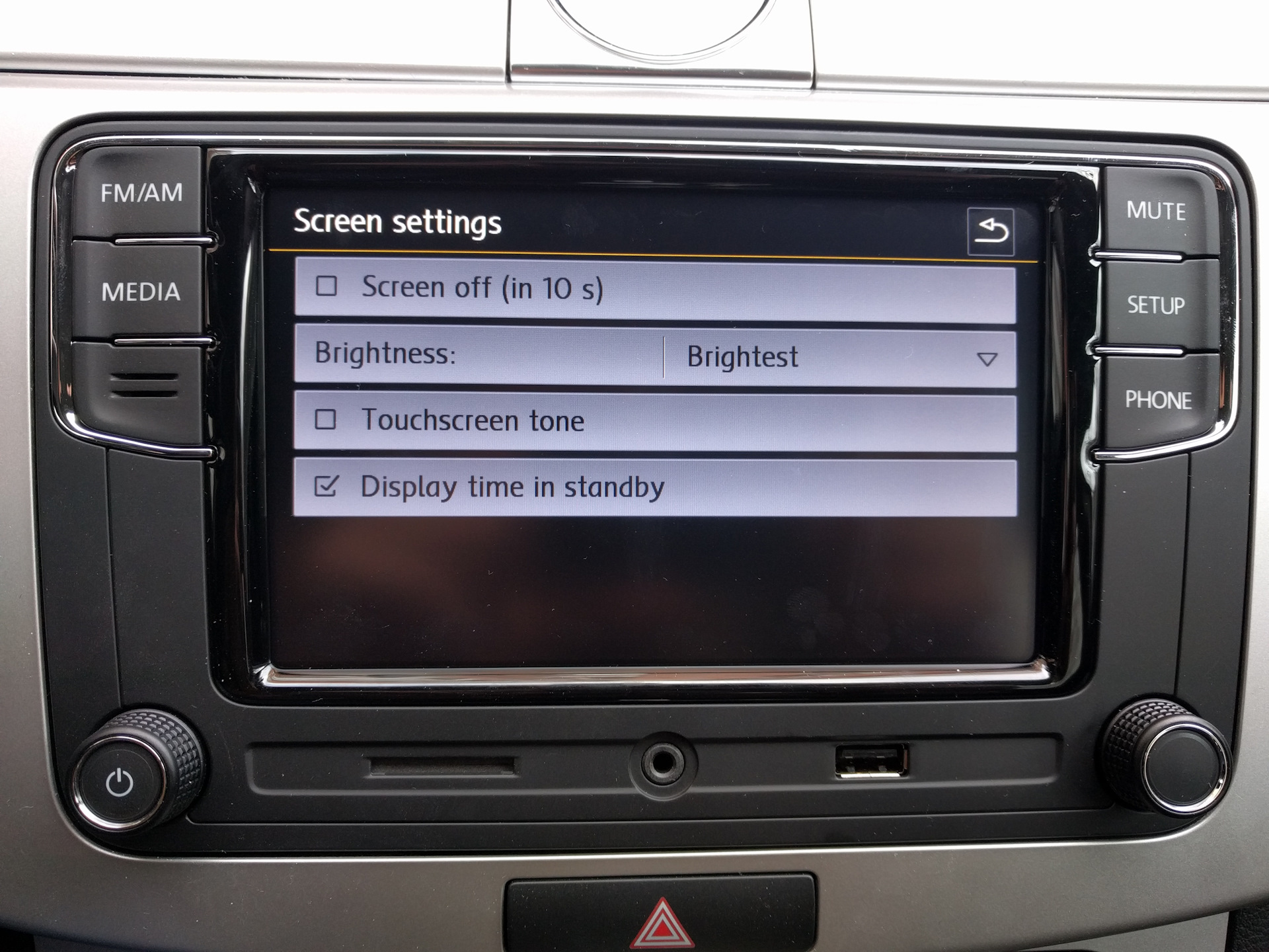 Rcd 880 pro. RCD 330g. RCD 880. RCD 330 магнитола Volkswagen.