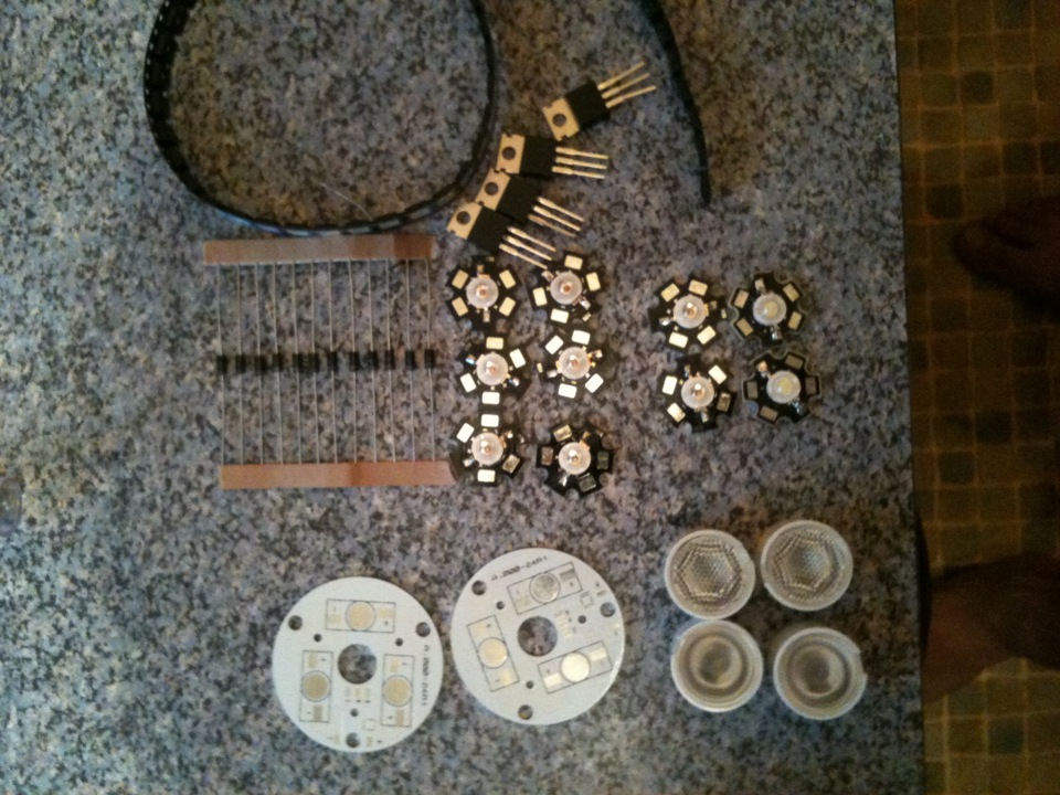 Переделка задних фонарей — Lada Приора хэтчбек, 1,6 л, 2010 года ...