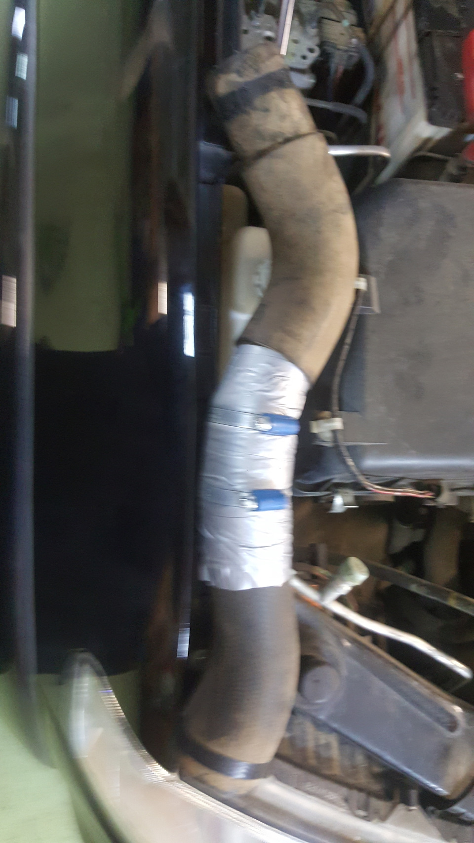 Лопнул патрубок интеркуллера. — DRIVE2