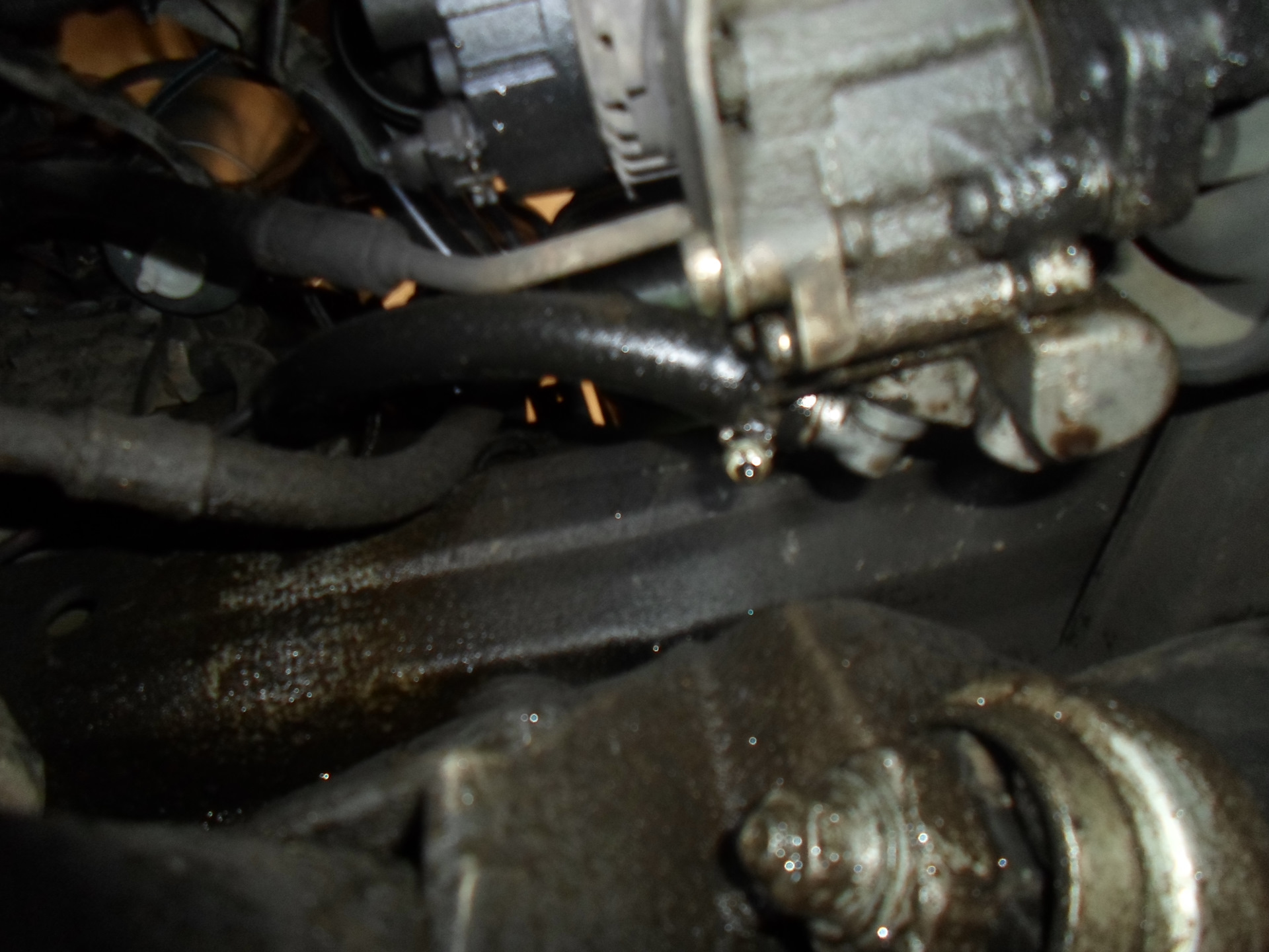 подтекает гур