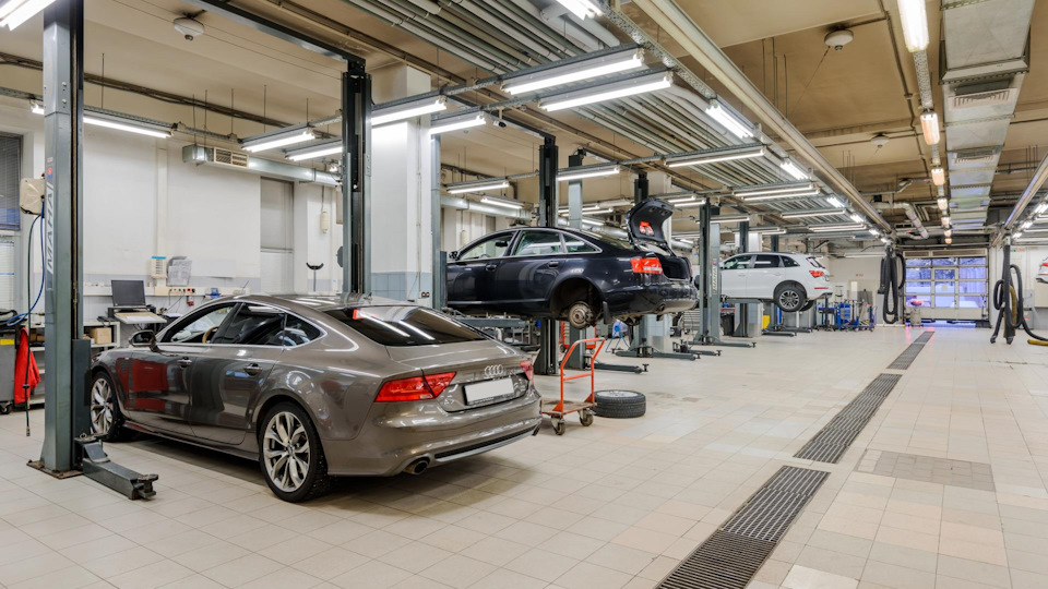 Где найти оригинальные запчасти Audi с разборки в Москве