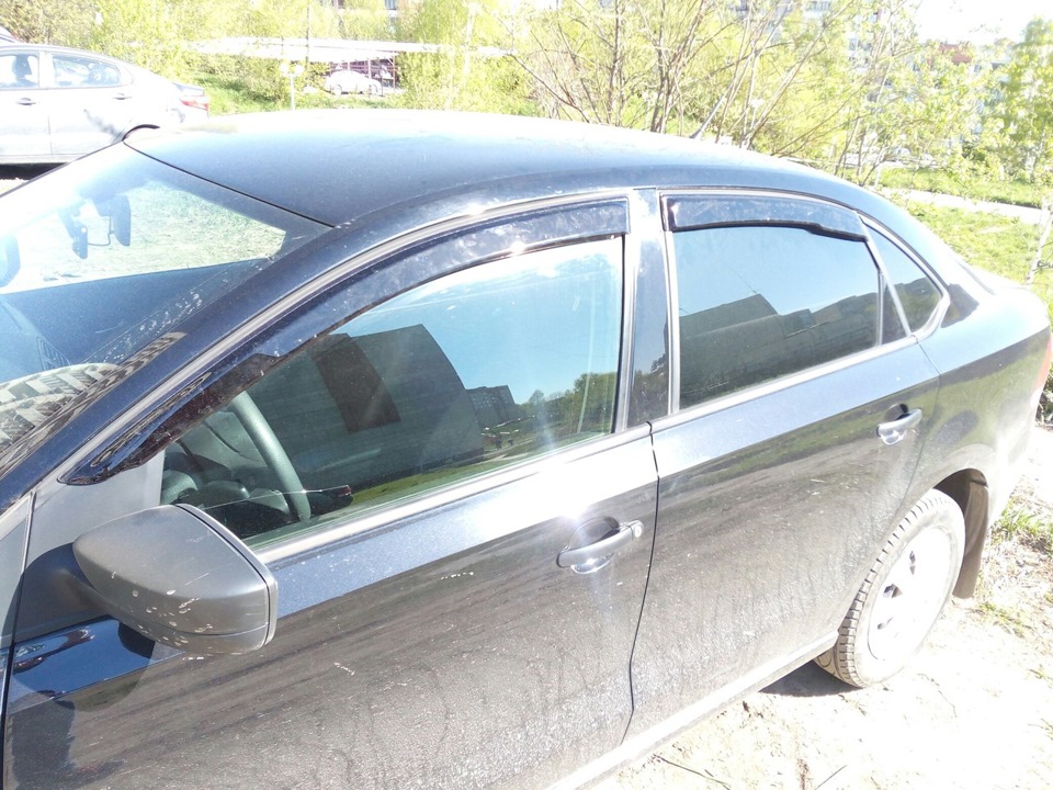 Ветровики установлены — Volkswagen Polo Sedan, 1,6 л, 2014 года ...
