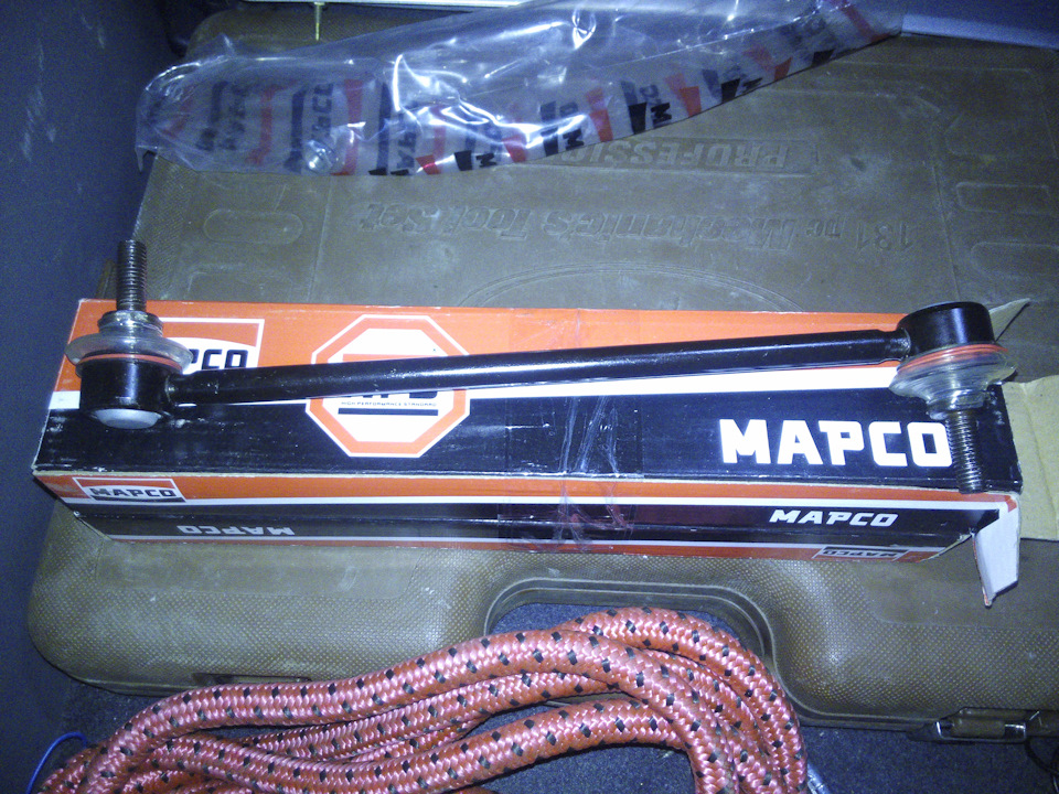Стойки стабилизаторов MAPCO. — Mazda Demio (2G), 1,3 л, 2004 года ...