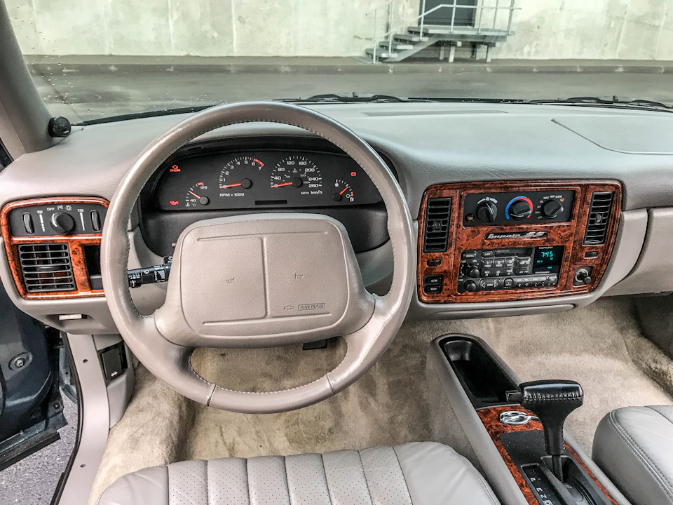 Рамные японские автомобили седаны. Смотреть фото Рамные японские автомобили седаны. Смотреть картинку Рамные японские автомобили седаны. Картинка про Рамные японские автомобили седаны. Фото Рамные японские автомобили седаны