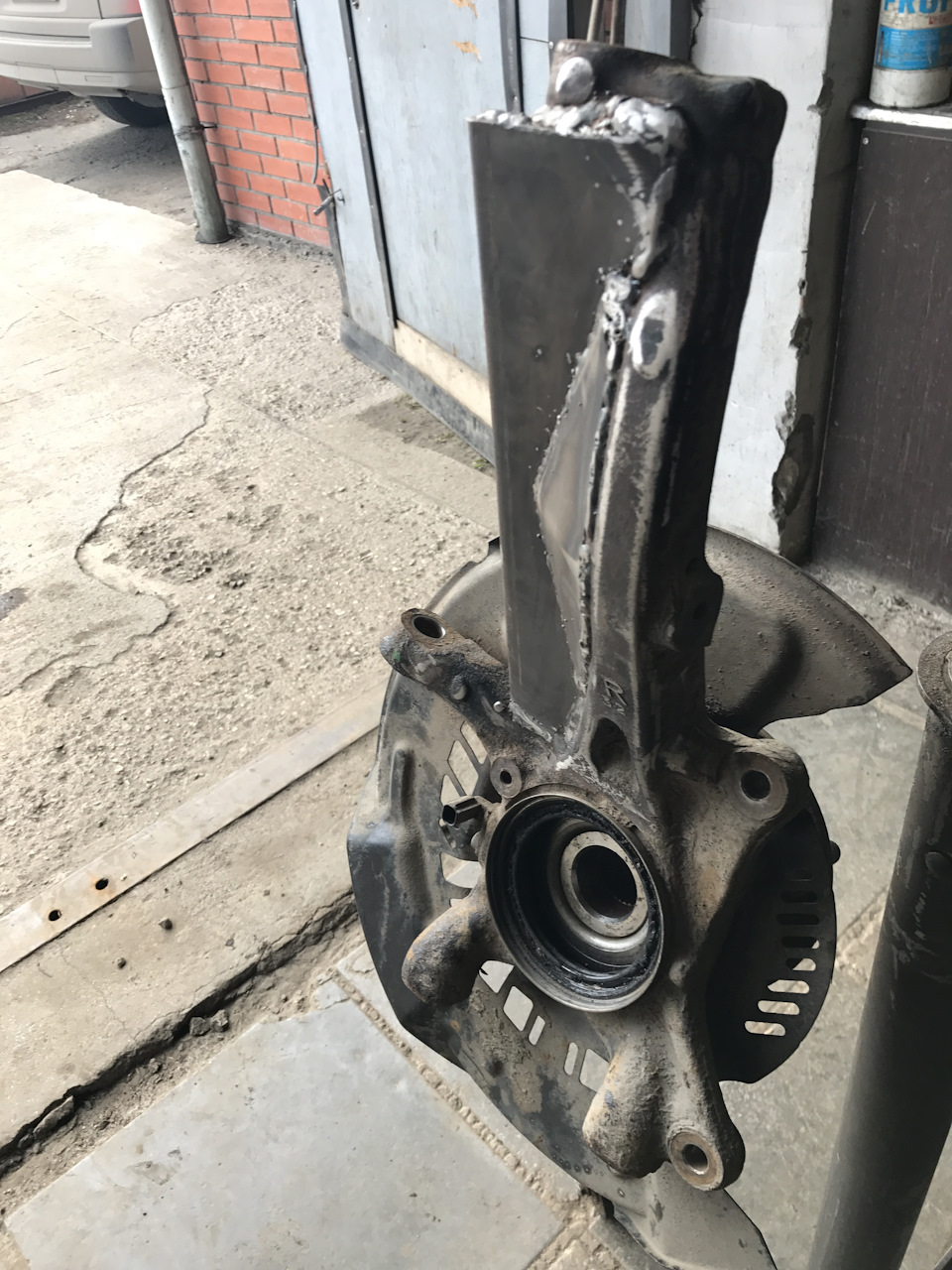 Фото в бортжурнале Toyota Tundra (II)