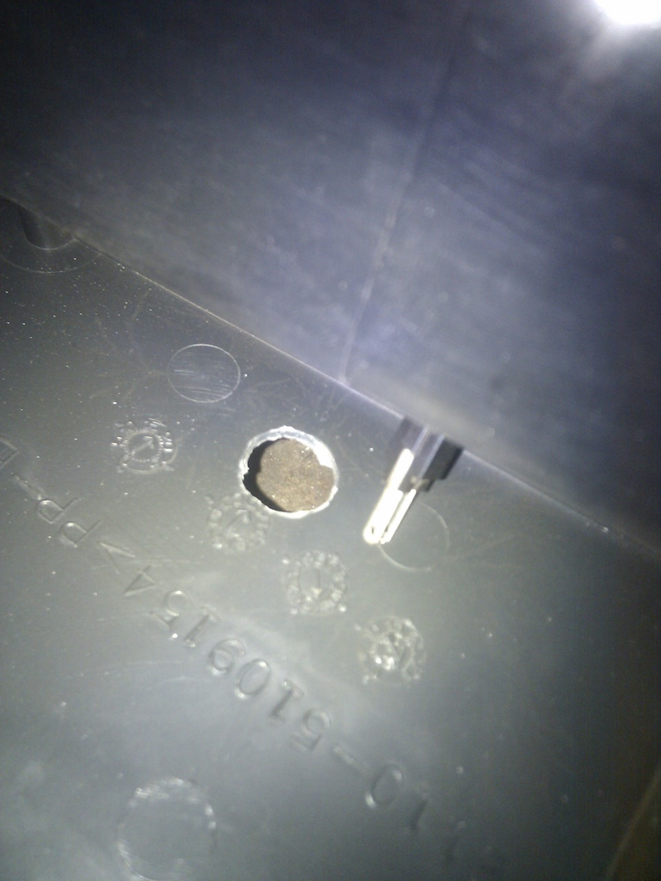 Карман вместо пепельницы — Lada 21102, 1,5 л, 2003 года | тюнинг | DRIVE2