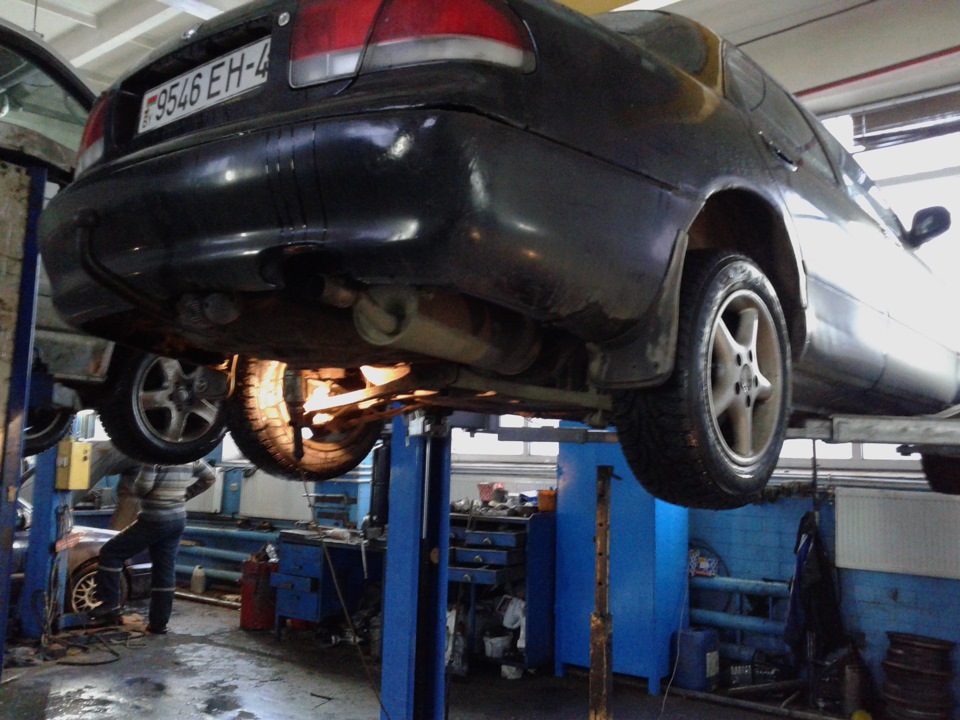 Мася.Замена топливного насоса часть 1 — Mazda 626 IV (GE), 2 л, 1994 ...