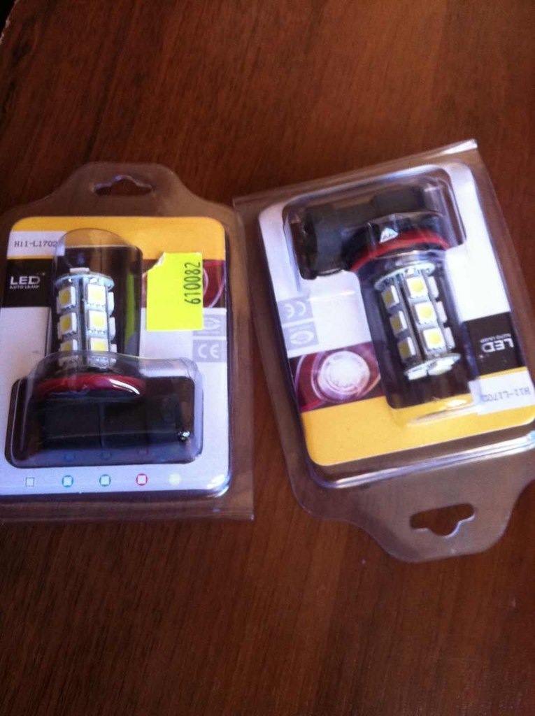 Установил лампочки в птф и ближний свет и подсветку! — Toyota Camry ...