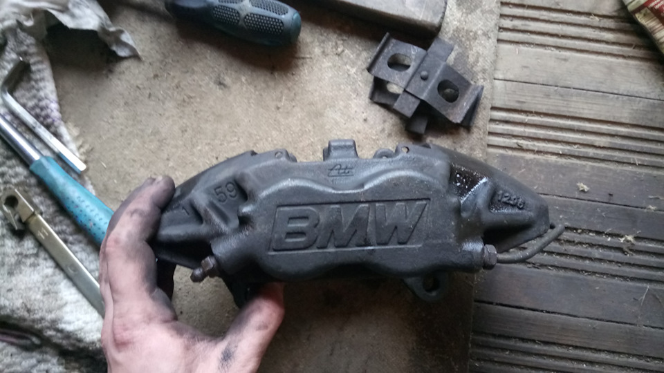 Реставрация 4-поршневых суппортов на BMW е34 540i/5. Часть II — BMW 5 ...