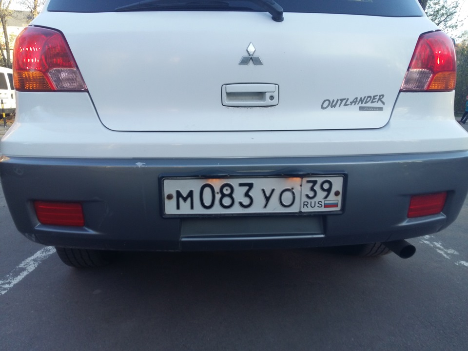 Задний бампер. Боковой габарит. Рамка номера. — Mitsubishi Outlander ...