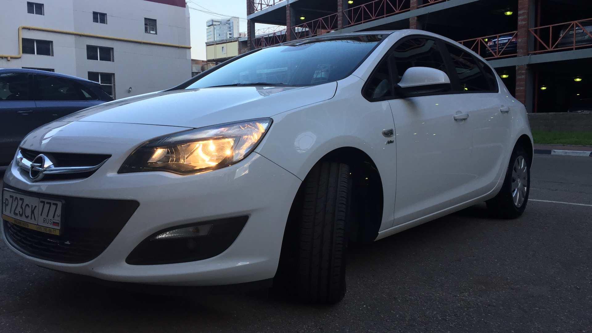 Opel Astra J 1.4 бензиновый 2014 | 