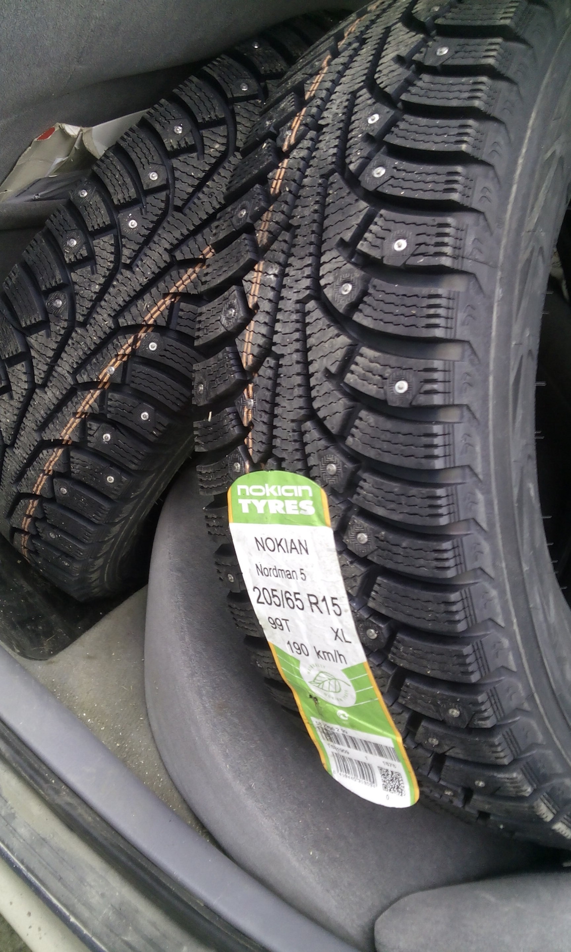 Резина зимняя 215 65 16 шипами. Gislaved Premium Control 215/65 r16. Гиславед Терра контроль 215/65/16. Гиславед шипы. Гиславед шины 80х.