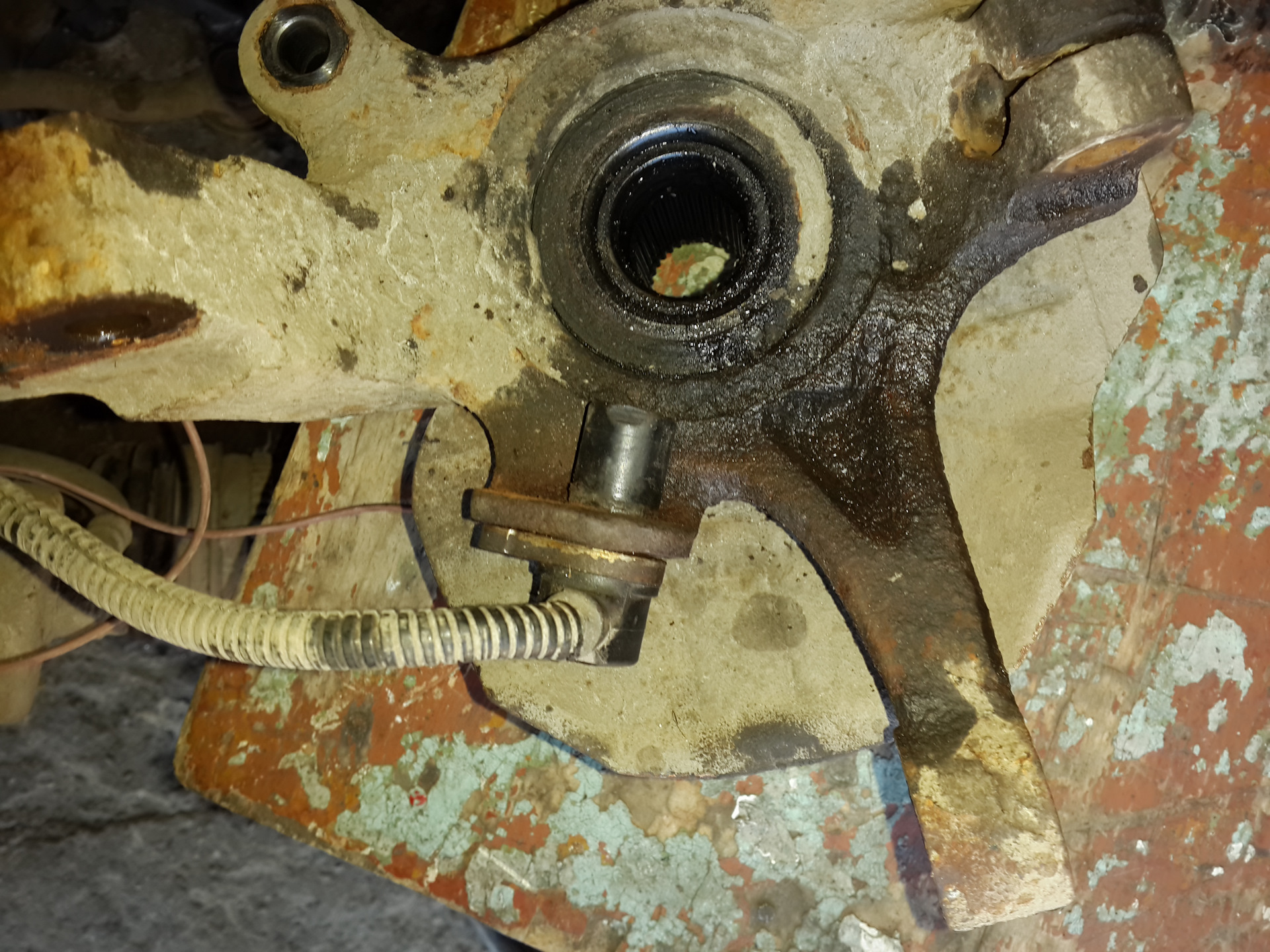 Поменял поворотный кулак. Погнут поворотный кулак лачетти. Сварка поворотного кулака. Поменял поворотный кулак. Поменял поворотный кулак.