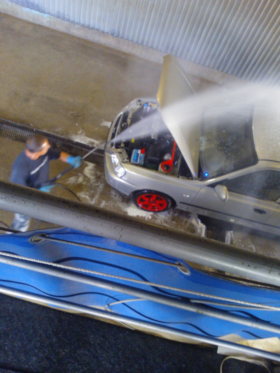 Течь в радиаторе, замена, и банька подкапотного пространства ...