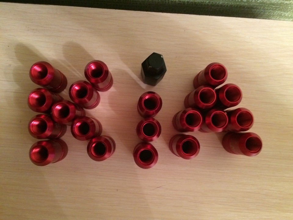 Гайки для литья. ПРОДАЛ! — KIA Rio (3G), 1,6 л, 2015 года | колёсные ...