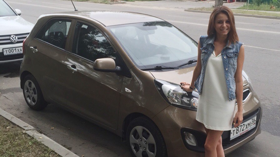 Kia Picanto and girl