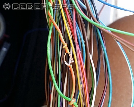 раздвигаем жилы примерно пополам — BMW 1 series (F21)