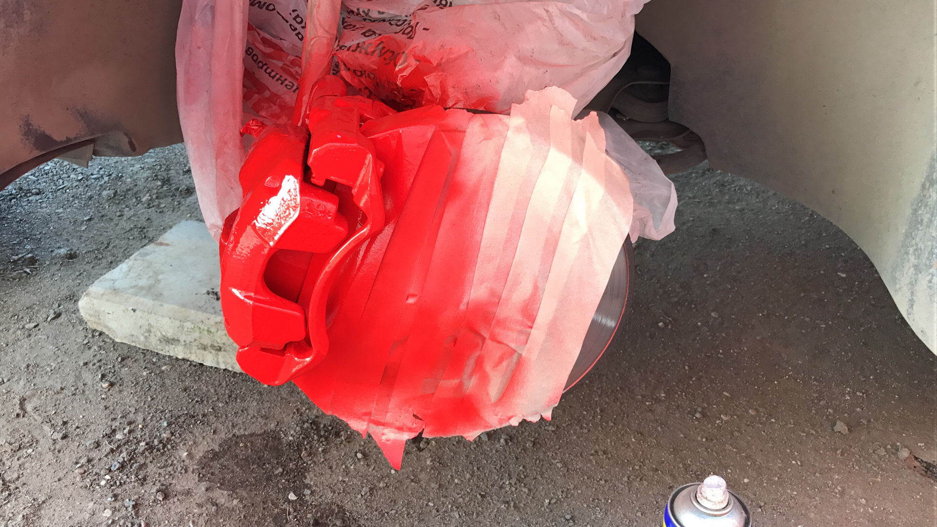 Замена передних дисков и колодок BREMBO, покраска тормозных суппортов ...