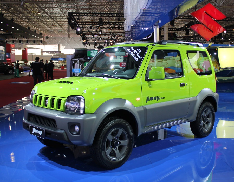 Сузуки джимни 1.3. Suzuki Jimny 1. Suzuki Jimny 1.3. Suzuki Jimny зеленый. Suzuki Jimny 2012.