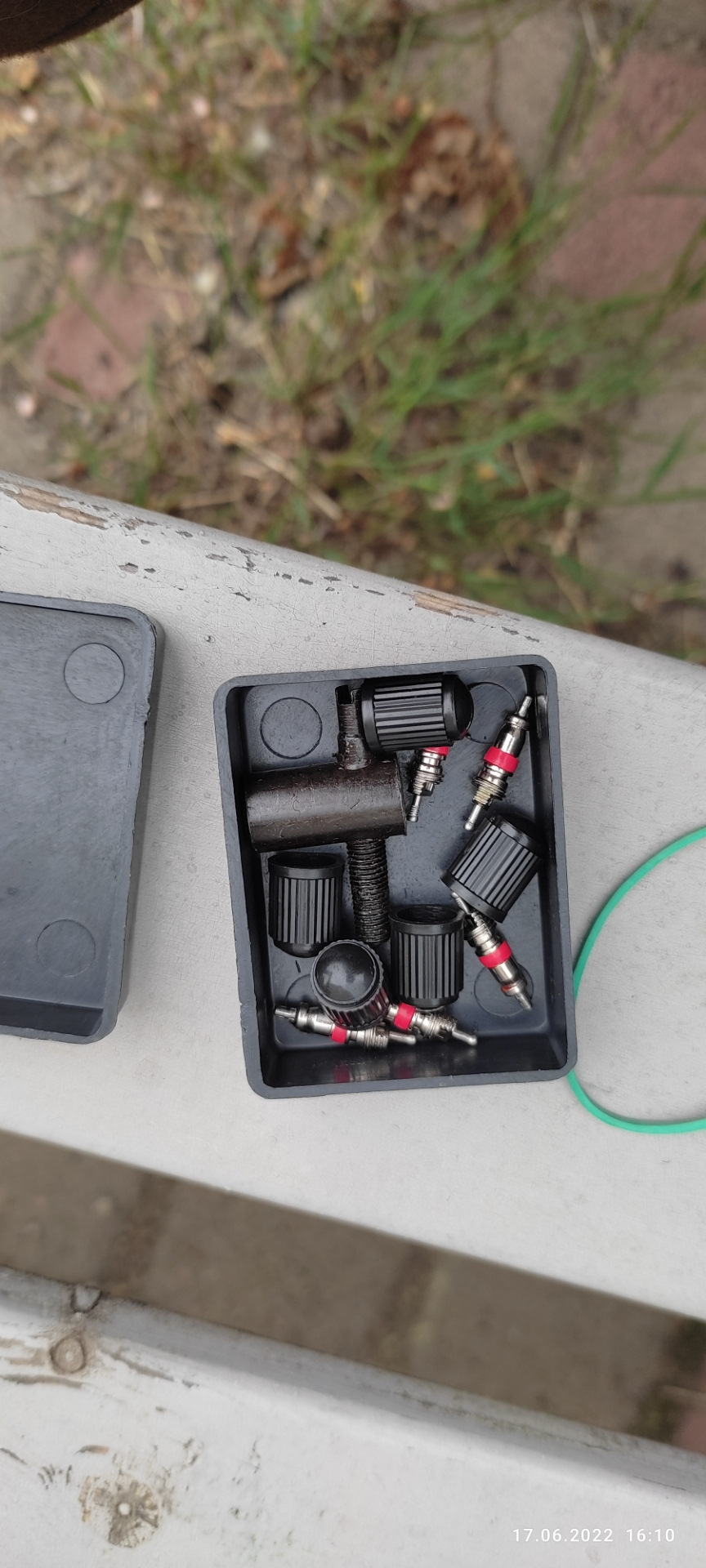 Замена золотника в шине — Hyundai Sonata VII (LF), 2,4 л, 2019 года ...