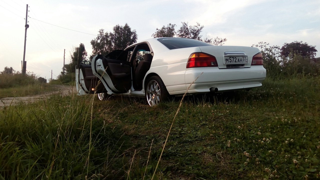 Nissan Laurel (C35) 2.0 бензиновый 1997 | JapanCouch на DRIVE2