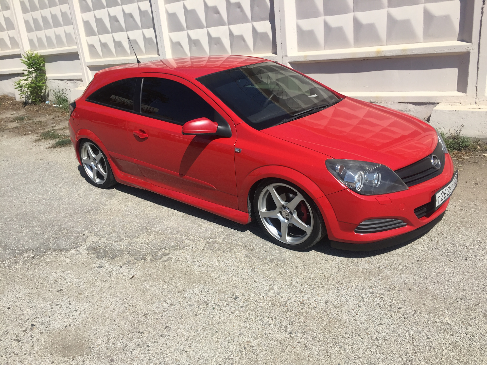 Opel Astra GTC 2008 обвес