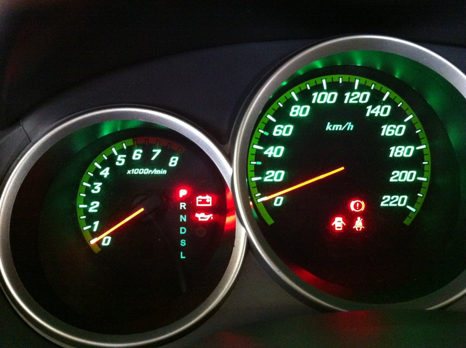 Приборка светит зеленым светом! — Honda Jazz (1G), 1,4 л, 2008 года ...