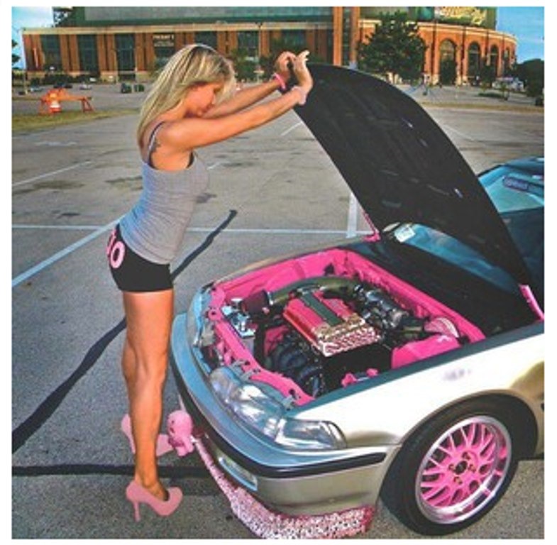Стритуха это. JDM девушки. Девушка на строительная тачка. Авто и девушки JDM. Затюнингованные девушки.