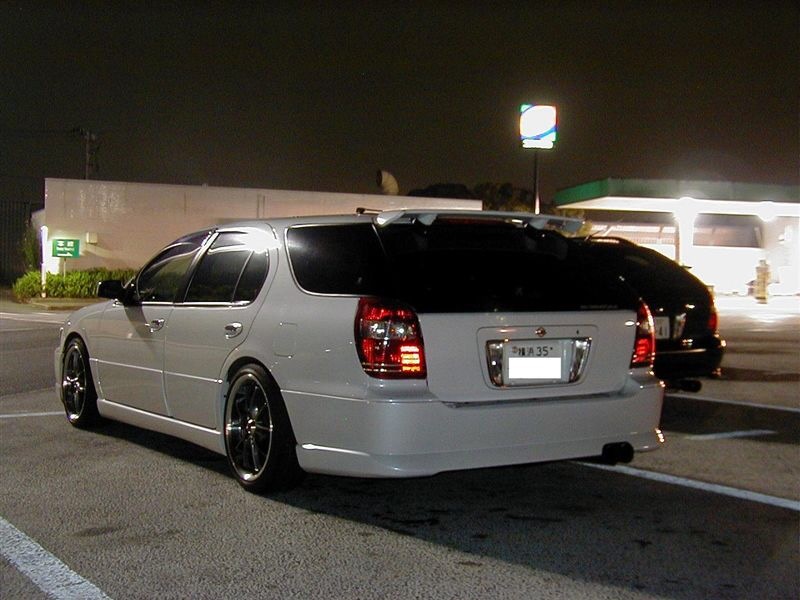 Nissan Cefiro Wagon 2000