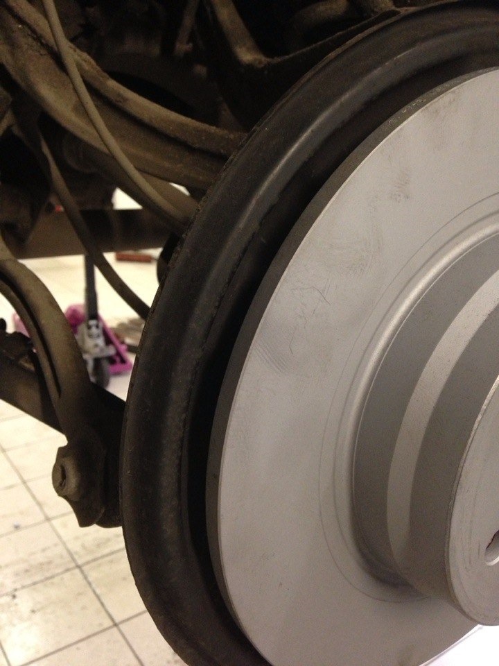 Диагностика ходовой + замена тормозных колодок и дисков АТЕ — Mercedes ...