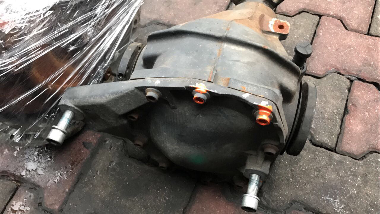 Редуктор w. Редуктор e55 w210. Редуктор 210 мерс. Редуктор w210 AMG.