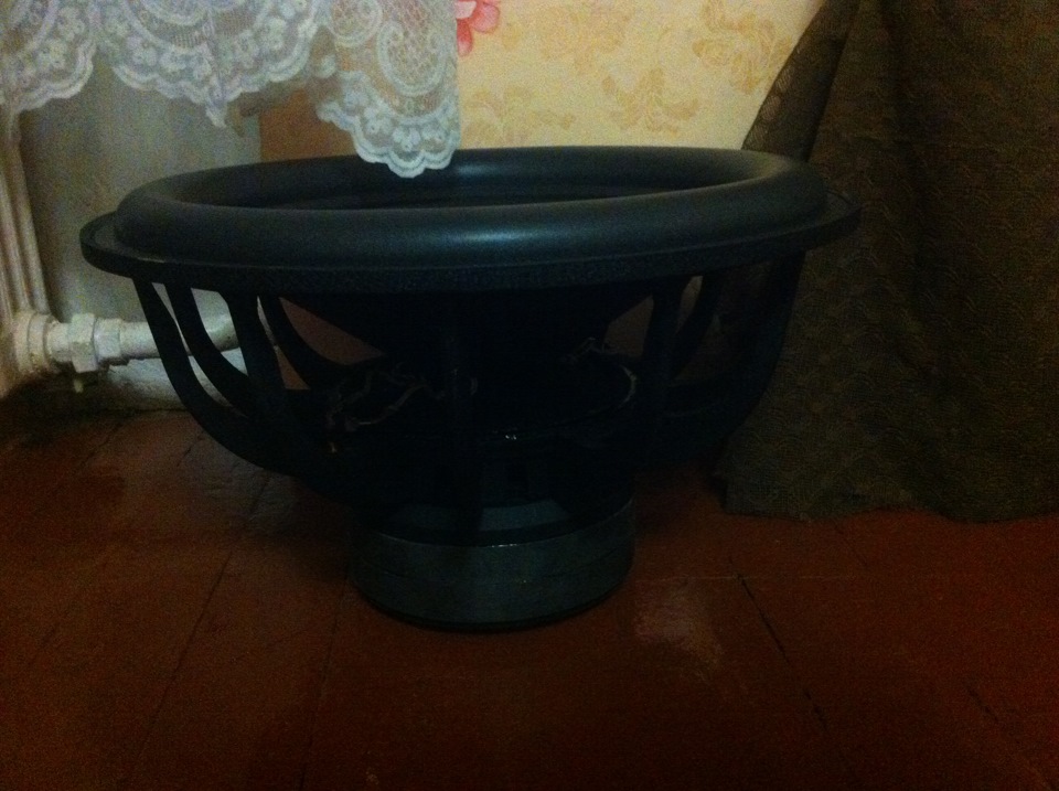 Установка сабвуфера Тако-кастом и усилителя Кикс 1.1000, а также ...