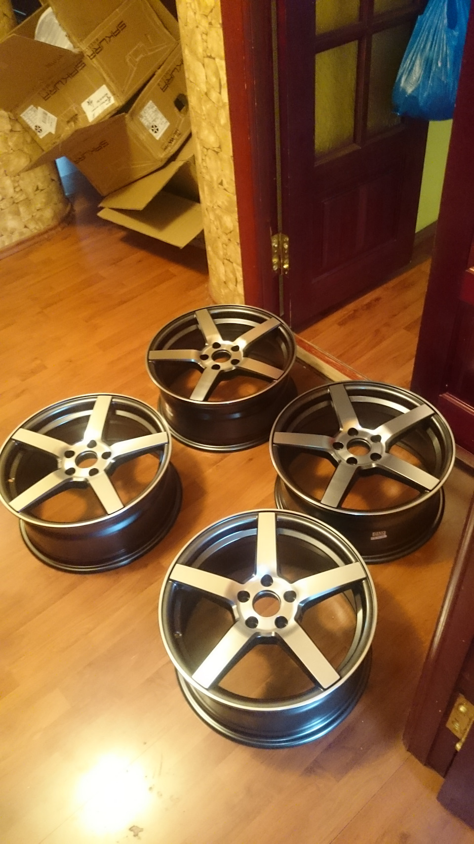 Диски R17 + Резина 215/45 — Ford Focus Sedan III, 1,6 л, 2013 года ...