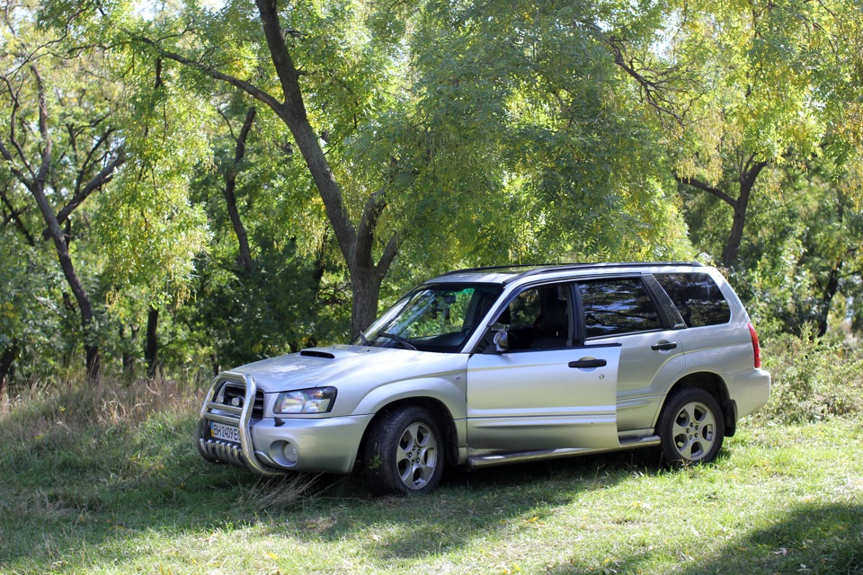 Форестер ярославль. Subaru Forester sg5 кенгурятник. Субару Форестер 1 поколения. Субару Форестер 2 2002-2005. Кенгурятник на Субару Форестер.