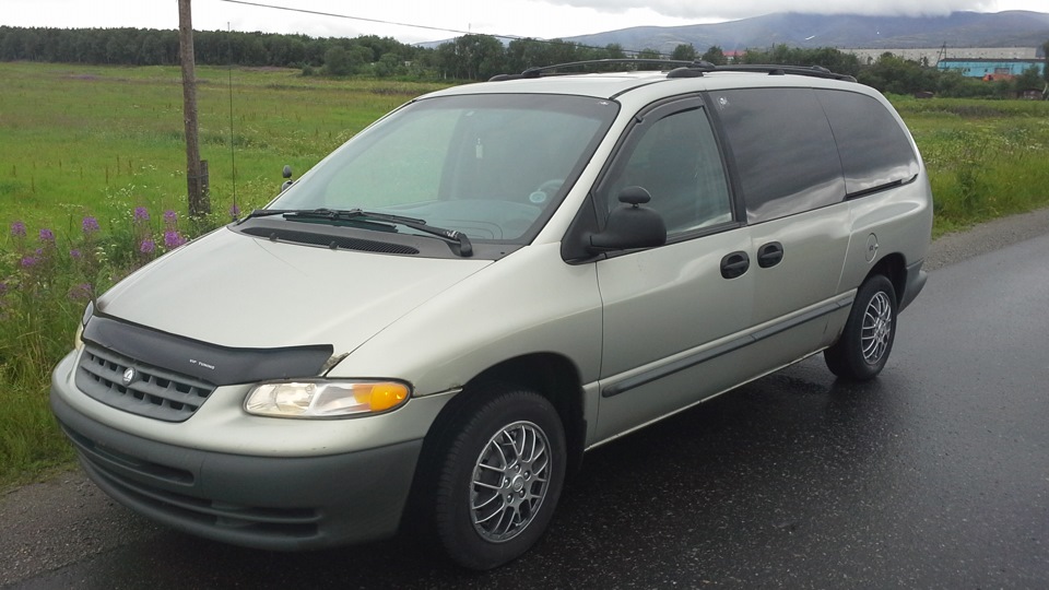 Chrysler Plymouth Voyager