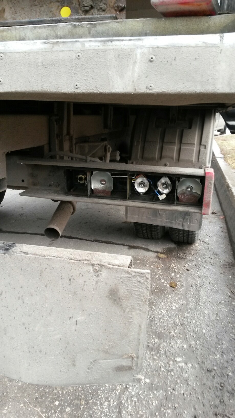 Замена задних фонарей — ГАЗ Газель, 2,7 л, 2008 года | своими руками ...