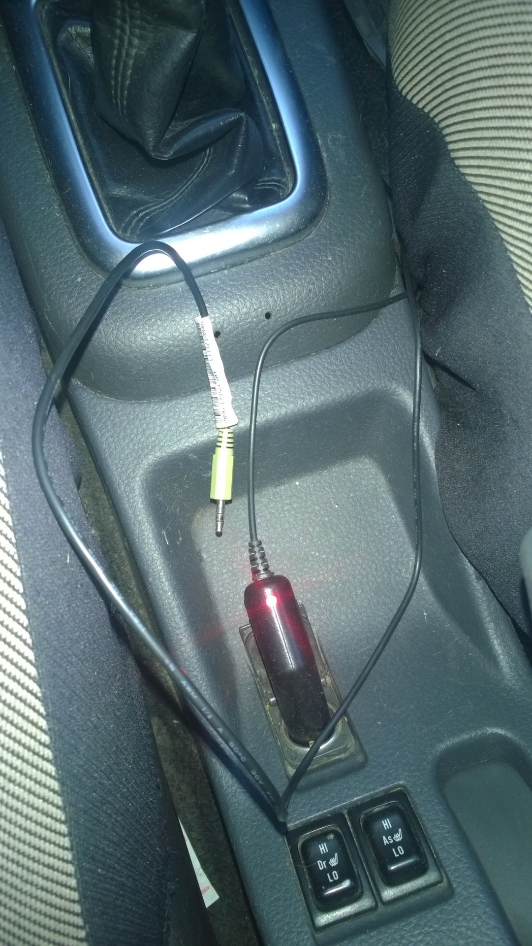 Aux civic 5d. Как настроить аукс в машине. Аукс audi a3. Панель aux skoda rapid. Suzuki swift aux.