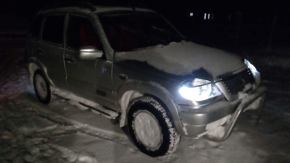 Покатались немного по снегу.) — Chevrolet Niva (1G), 2004 года | видео ...