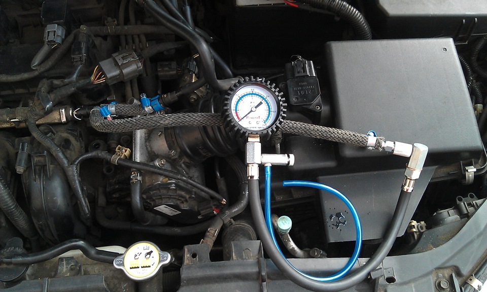Как проверить давление топлива на ВАЗ-2110?