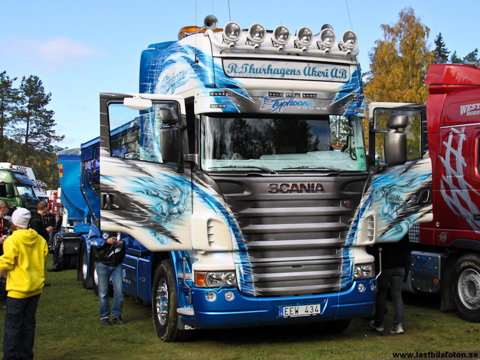 ★Thurhagens Akeri AB SCANIAスカニア R Topline トラック トラクタヘッド /WSI 建設機械模型 工事車両 1/50 ミニチュア Thurhagen; Scania R Topline 8x4 | WSI Models