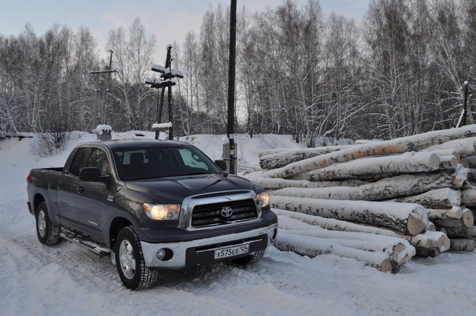 Toyota Tundra Snow