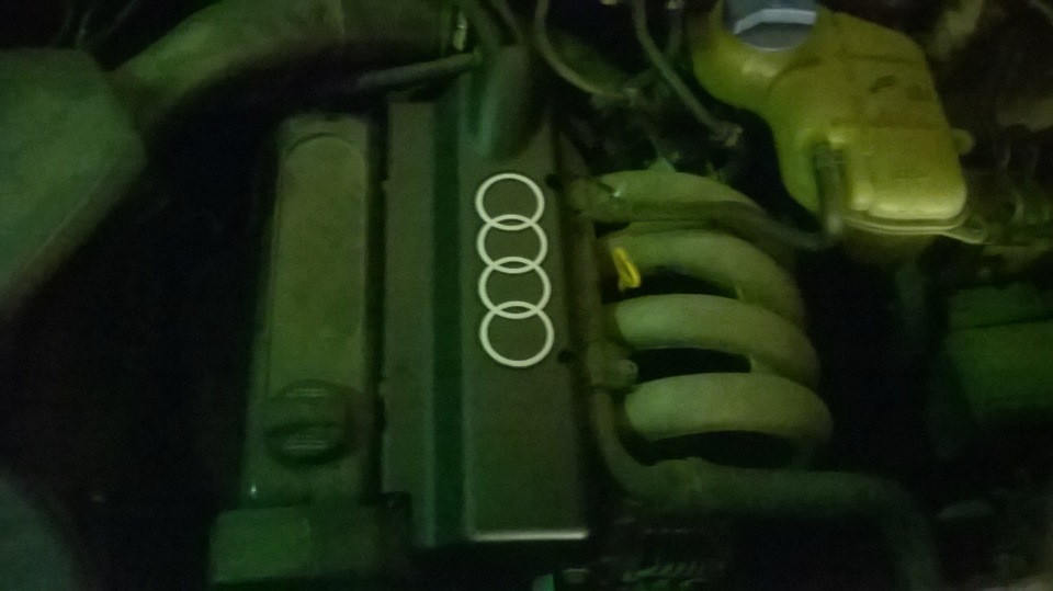 Накладка на аккумулятор(наконец то…) — Audi A4 (B5), 1,6 л, 1997 года ...