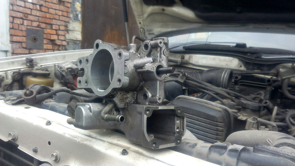 Бдз, трамблер, крышка клапанов — Toyota Mark II (80), 2 л, 1988 года ...